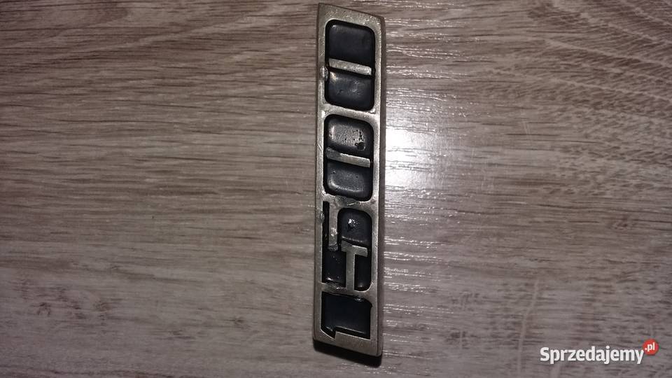 Sprzedam znaczek emblemat Fiat 1500 oryginał Sosnowiec