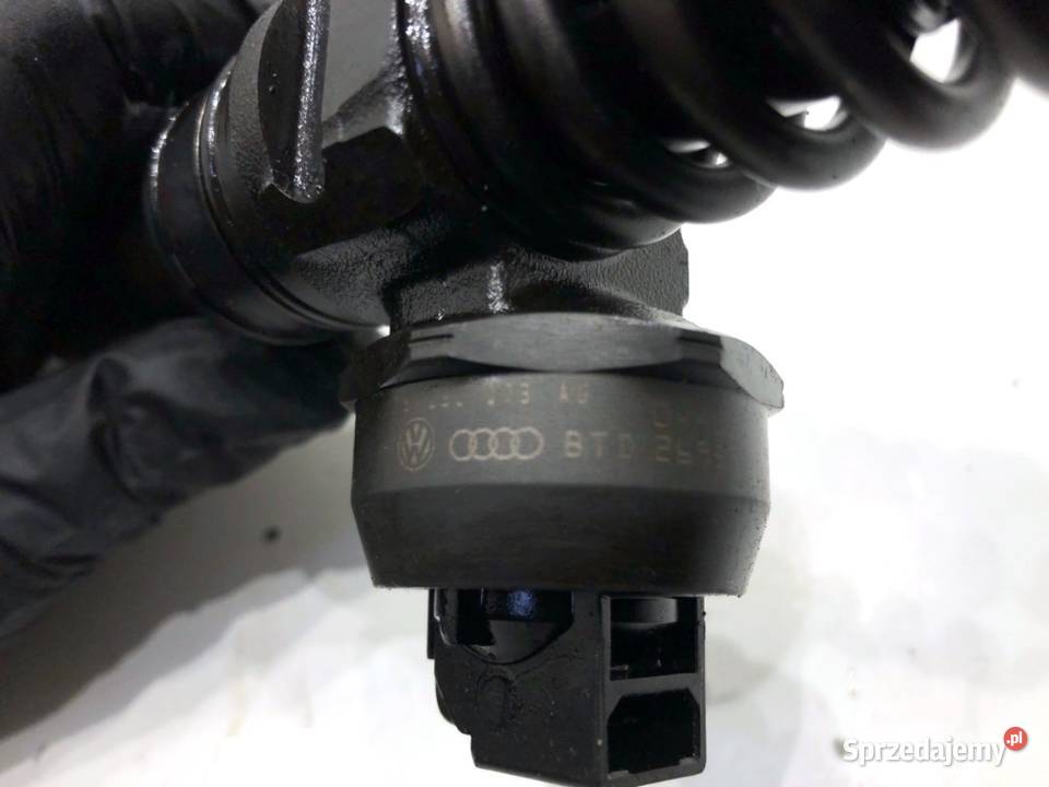 POMPOWTRYSKIWACZE KOMPLET VW GOLF V 038130073AG