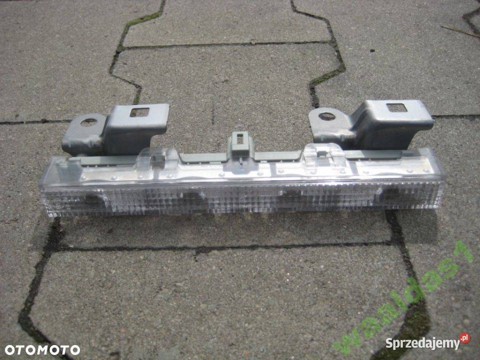 TOYOTA AURIS LIFT 1012R ŚWIATŁO STOP W KLAPĘ Rakoniewice