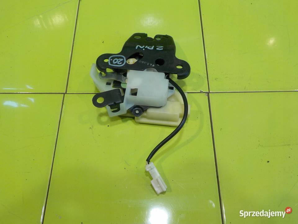 HONDA INSIGHT 09r HB 5D zamek klapy tyl