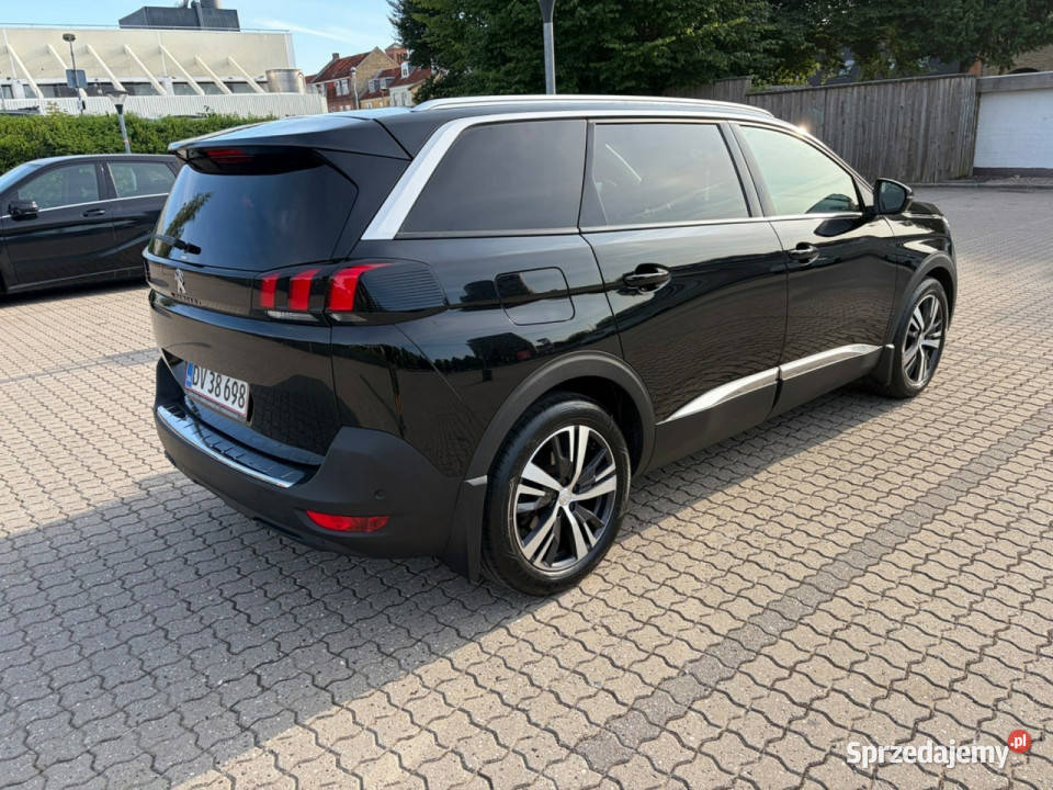 Peugeot 5008 II 2017 Sadlno