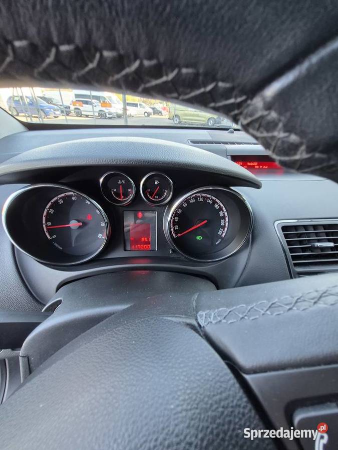 Opel Meriva 14 benzyna 2011 niski przebieg 117 Zduńska Wola