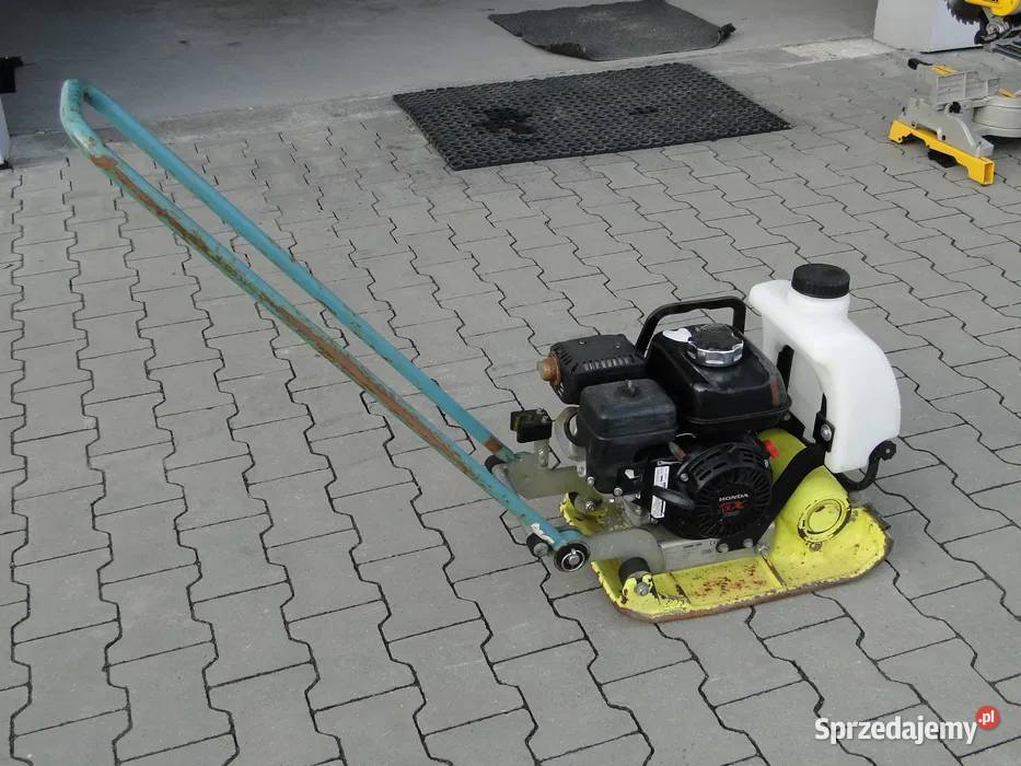 Zagęszczarka gruntu AMMANN APF1033 ze Łętownia