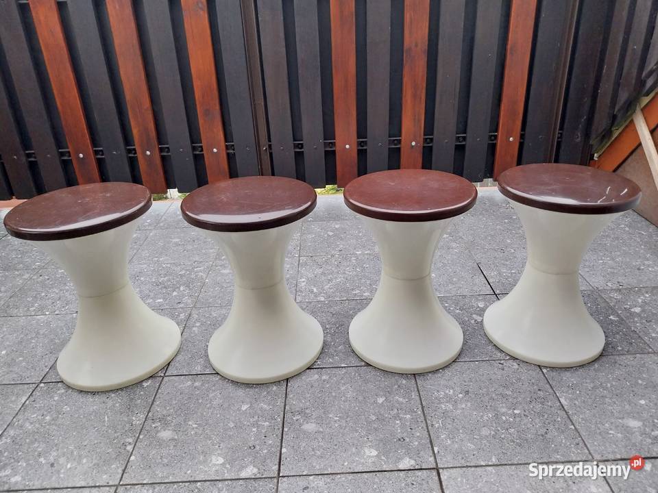 Kultowe taborety PRL Wałbrzych