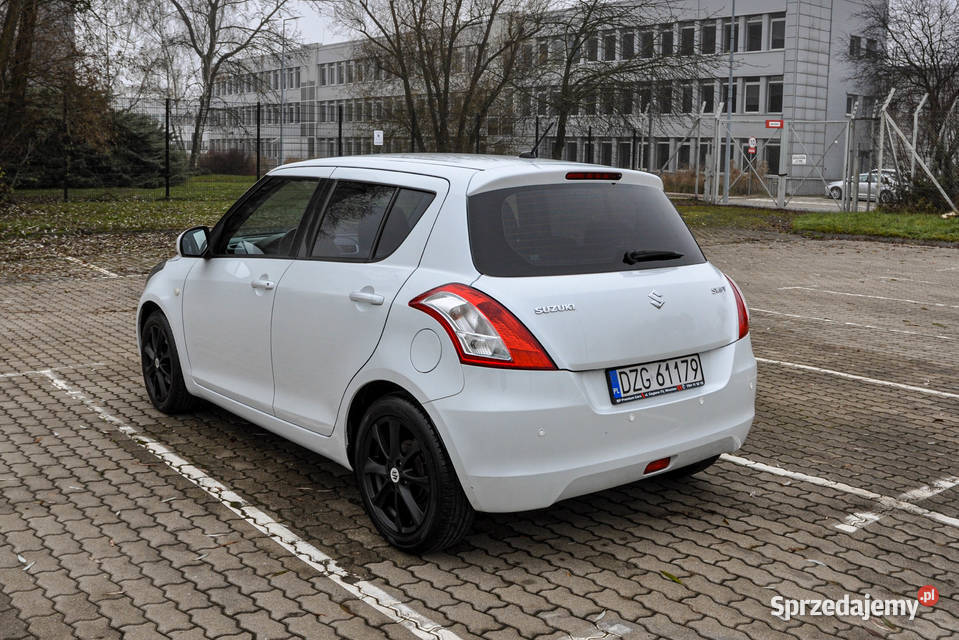 Suzuki Swift 2014 r Bezwypadkowy Lift 107 benzyna dolnośląskie