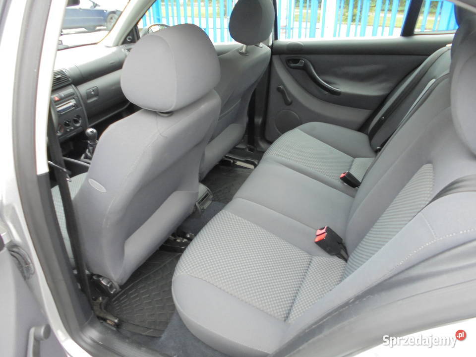 Seat Leon 16 105zarejw krajuNowy srebrny Bydgoszcz sprzedam
