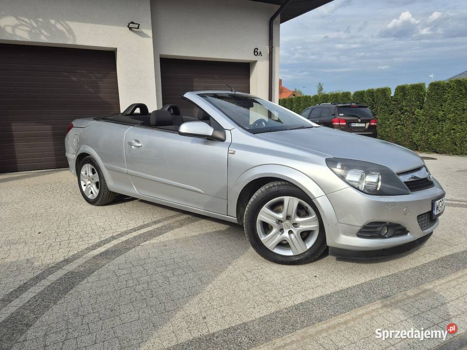 Opel Astra kabriolet TwinTop gaz Rok produkcji 2006 Mława