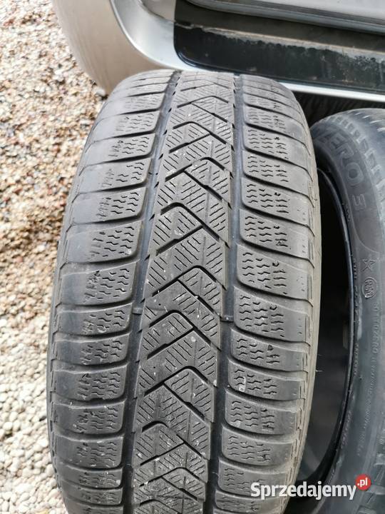 Opony zimowe Pirelli Sottozerro 3 24545R18 245
