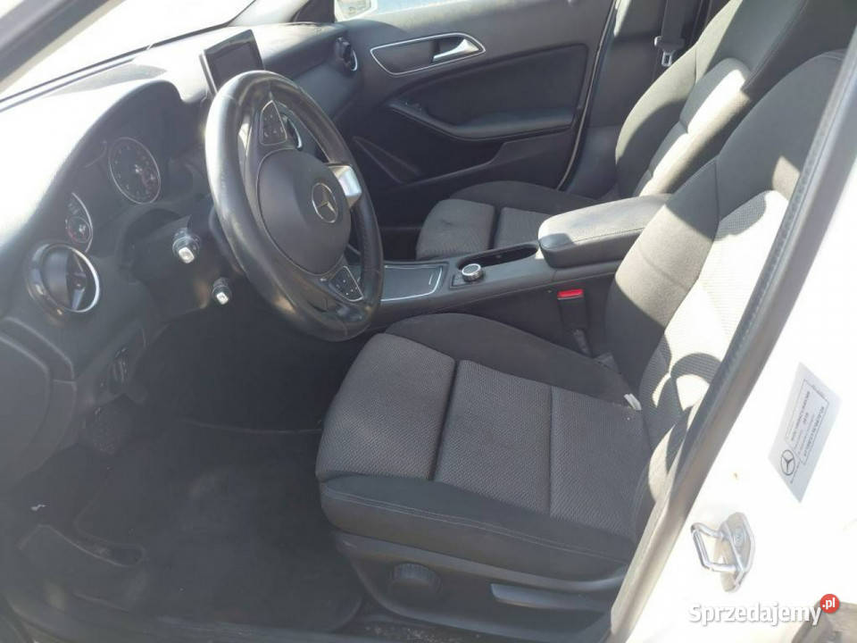 Mercedes GLA 180 Komorniki