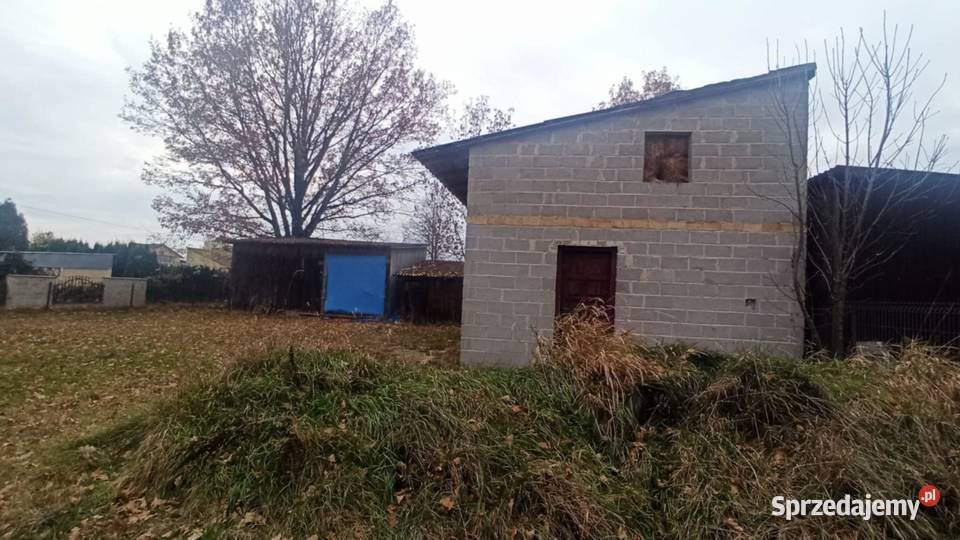 Dom z zabudowaniami gospodarczymi w Dziebałtowie Stary Dziebałtów