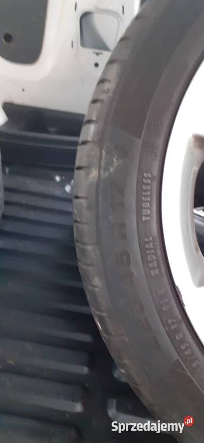 Felgi Aluminiowe z Oponami 17 Mercedes C klasa Żary