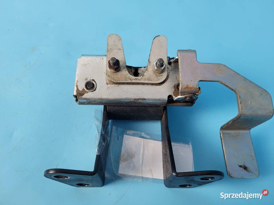 DEUTZFAHR 6130 TTV ZAMEK MASKI 002363413 Kabina i karoseria