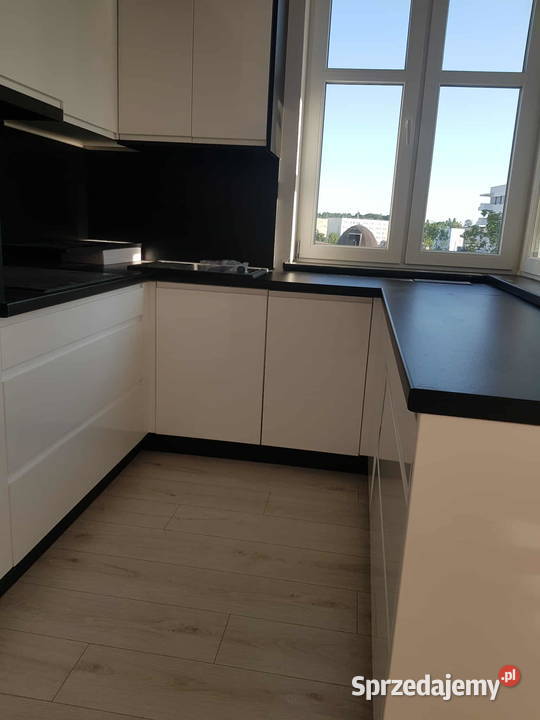 Zabudowy kuchenne szafy garderoby pod wymiar Kuchenne