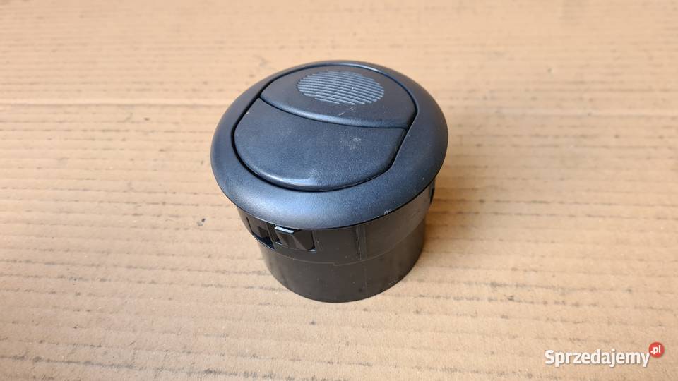 IVECO DAILY 4 0611 kratka nawiewu ogrzewania Wyposażenie wnętrza Legnica