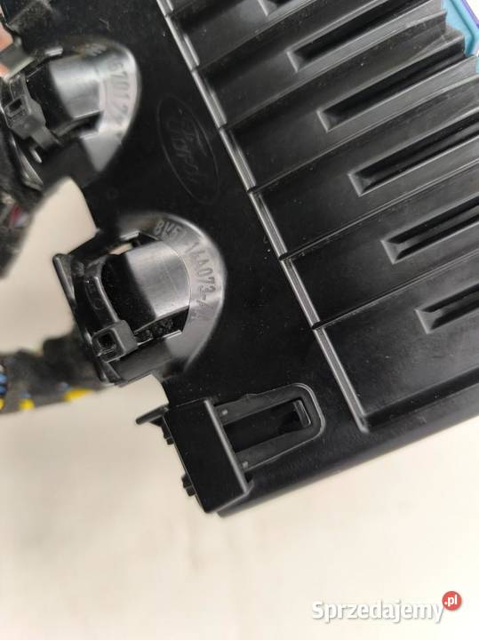 SKRZYNKA BEZPIECZNIKÓW FORD FIESTA MK7 LIFT