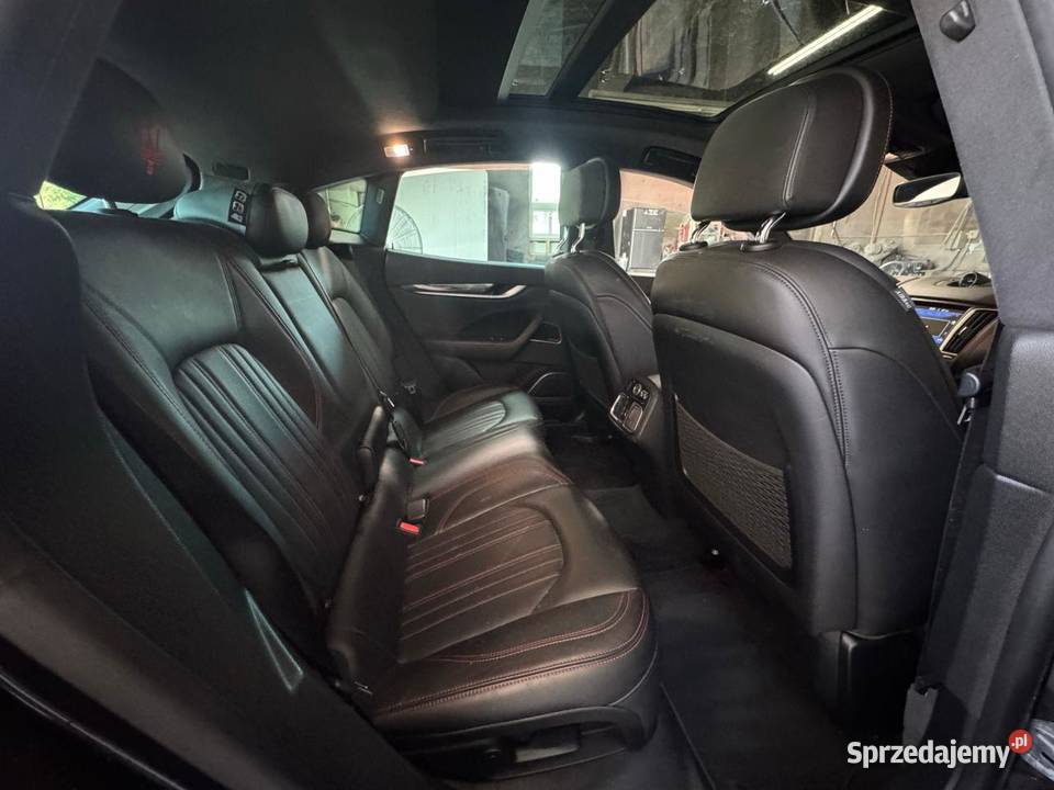 2017 MASERATI LEVANTE S LUXURY Bełchatów