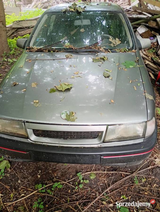 Opel Vectra A 1992 r uszkodzony Vectra warmińsko-mazurskie