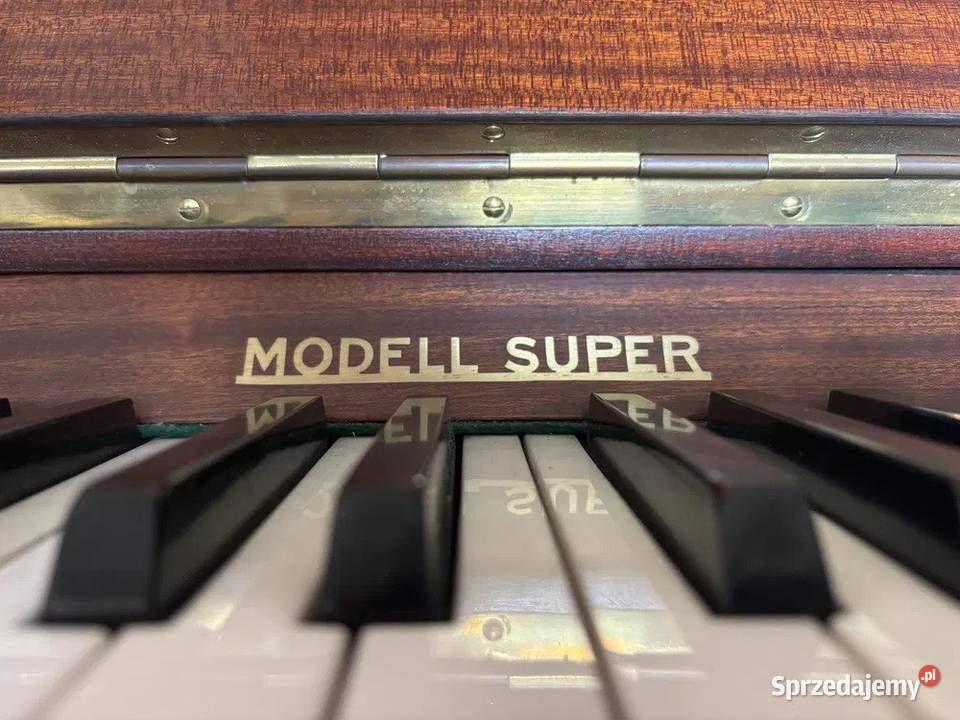 Pianino August Frster Model Super Instrumenty klawiszowe i MIDI Regulice