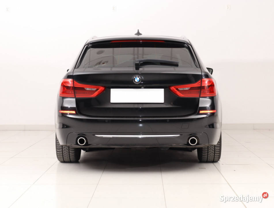 BMW 5 520d xDrive Rok produkcji 2017 mazowieckie Piaseczno sprzedam