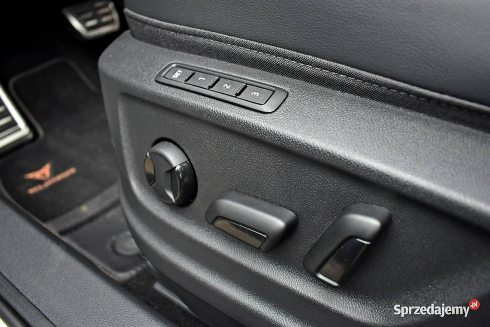 Cupra Ateca Bezwypadkowy Salon Polska Serwis ASO podgrzewane fotele łódzkie Łódź sprzedam