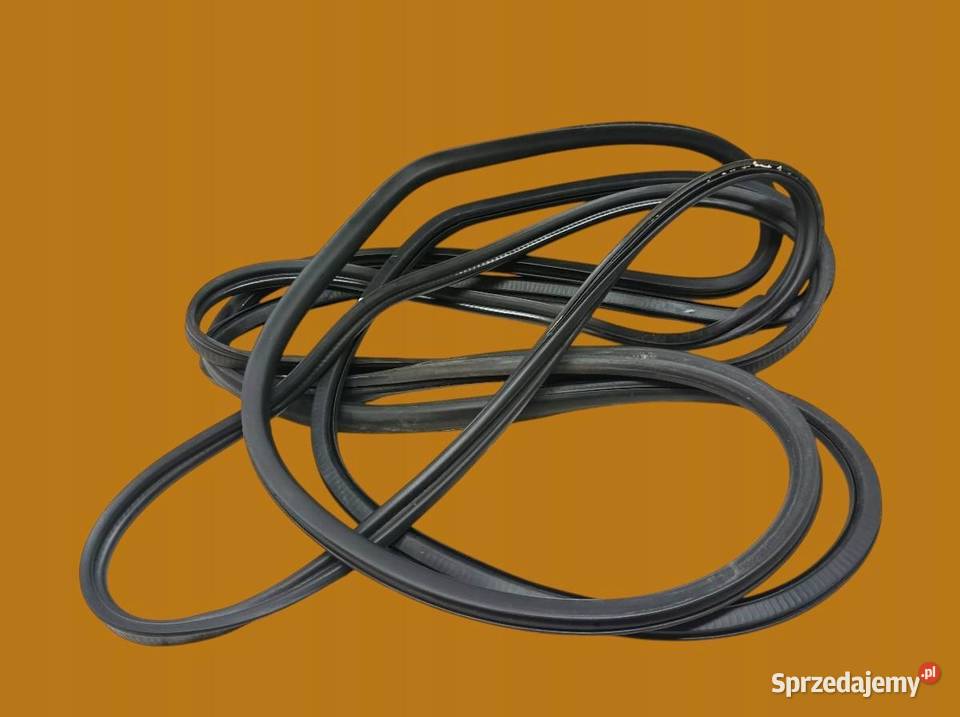 USZCZELKA DRZWI LEWY PRAWY TYŁ BAGAŻNIKA świętokrzyskie sprzedam