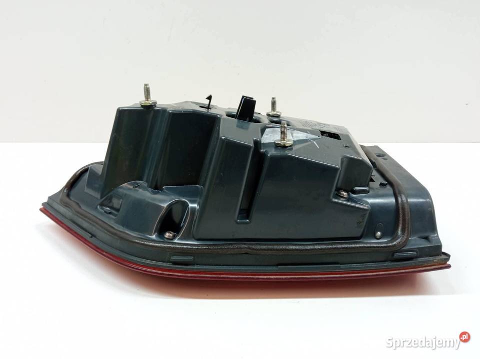 LAMPA TYŁ W KLAPĘ LEWA EUROPA 7438825 Bmw X6 II