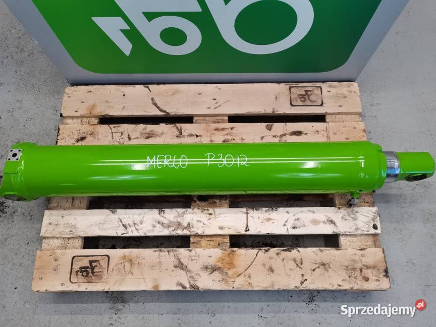 Merlo 3012 Siłownik podnoszenia ramienia Wilkowo