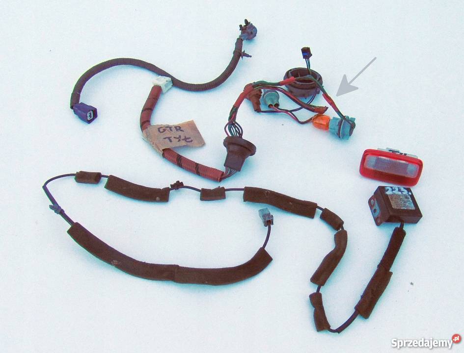WIĄZKA INSTALACJA LAMPY TYLNEJ TYŁ NISSAN GTR Układ elektryczny Nowy Tomyśl