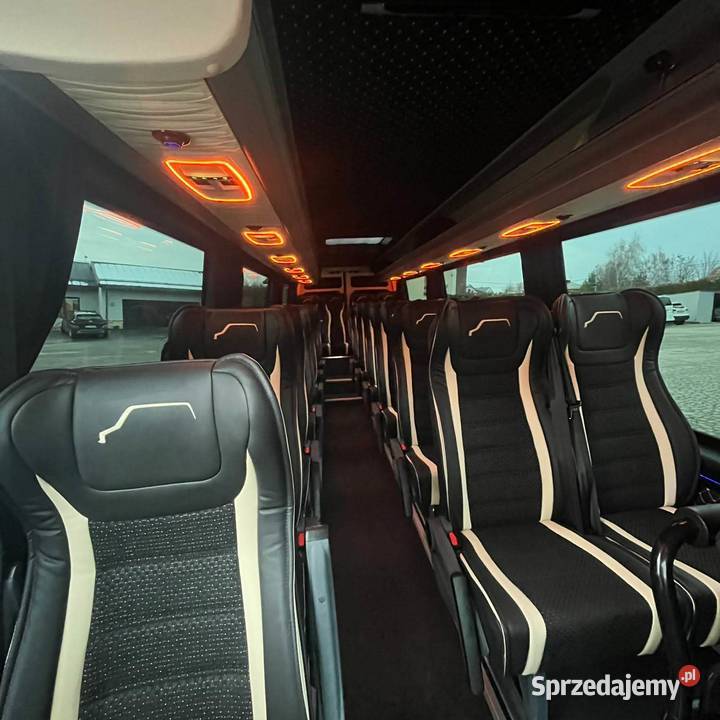 Wynajem busów i autokarów NikoTour Jaworzno