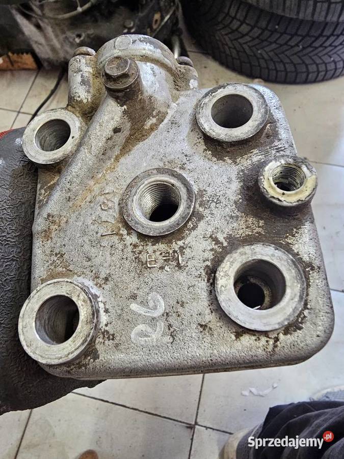 Suzuki RG 80 głowica pokrywa górna silnika Jelenia Góra