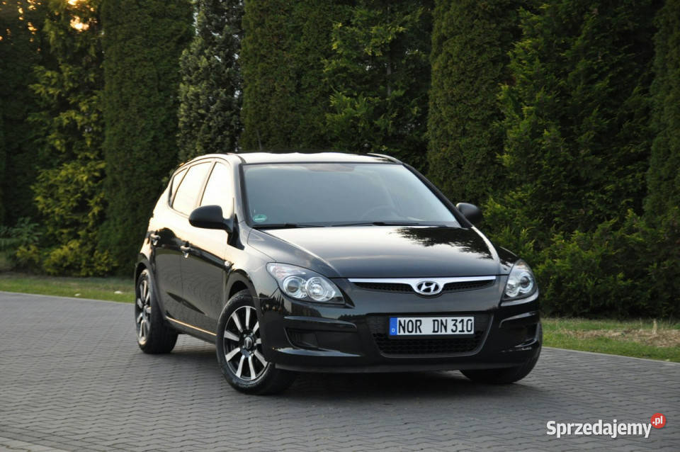 Hyundai i30 14i109LiftCzarnyKlimatyzacjaWekurI