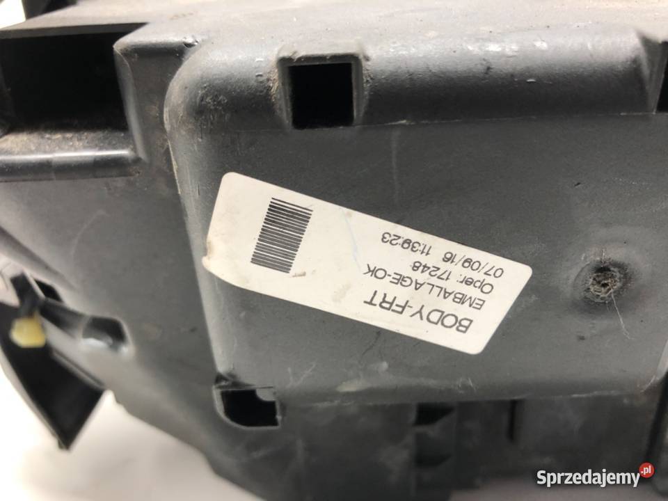 SKRZYNKA BEZPIECZNIKÓW OPEL MERIVA B Hatchback osobowe