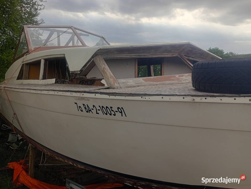 Jacht motorowy Chris Craft 30ft do remontu 2 x Iława