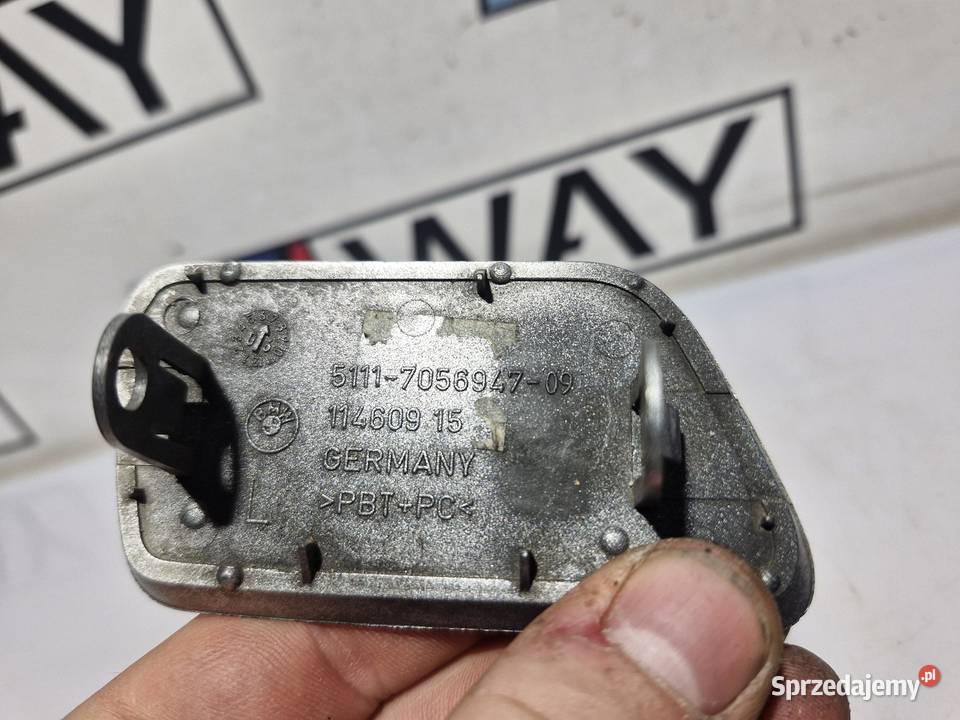 BMW E60 E61 ZAŚLEPKA SPRYSKIWACZA LEWA 7056947 osobowe