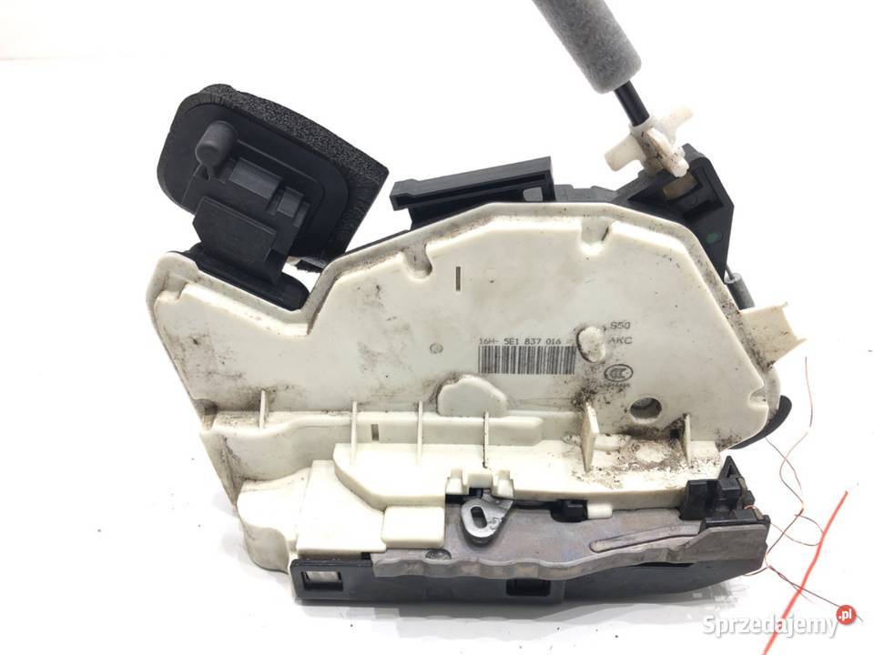 ZAMEK DRZWI PRAWY PRZÓD SKODA RAPID Hatchback sprzedam