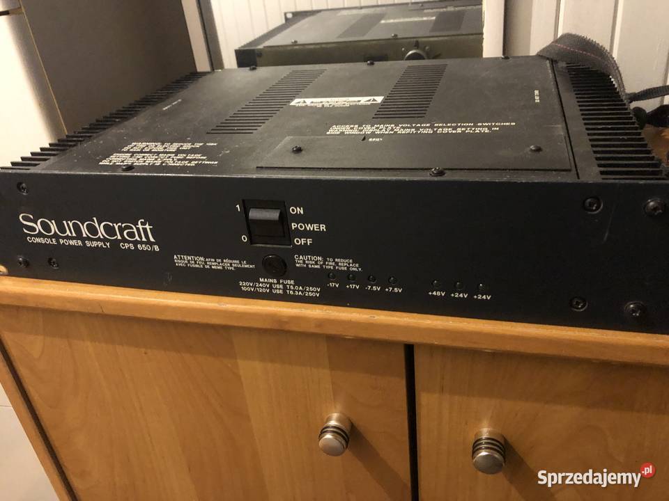 Mikser koncertowy Soundcraft Avenue case 28 Iława sprzedam