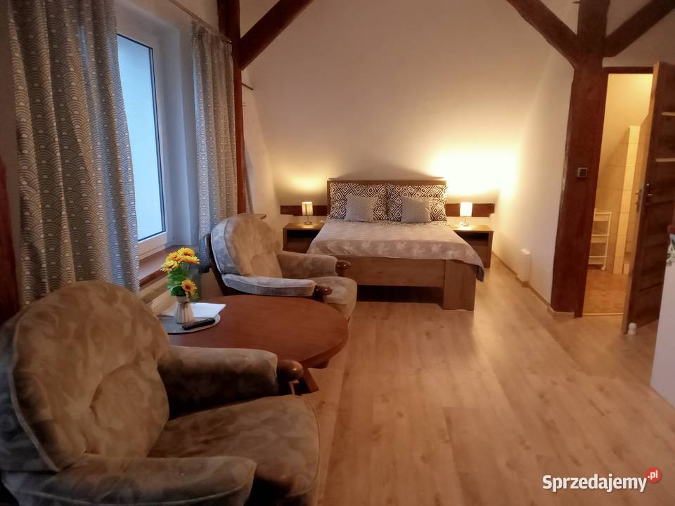 Mazury Noclegi jeziorem Domki i pokoje Jacuzzi Mrągowo