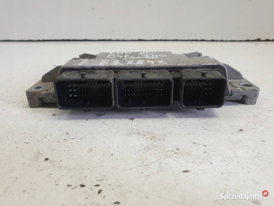 Renault Clio III 12 16V STEROWNIK SILNIKA Rudka