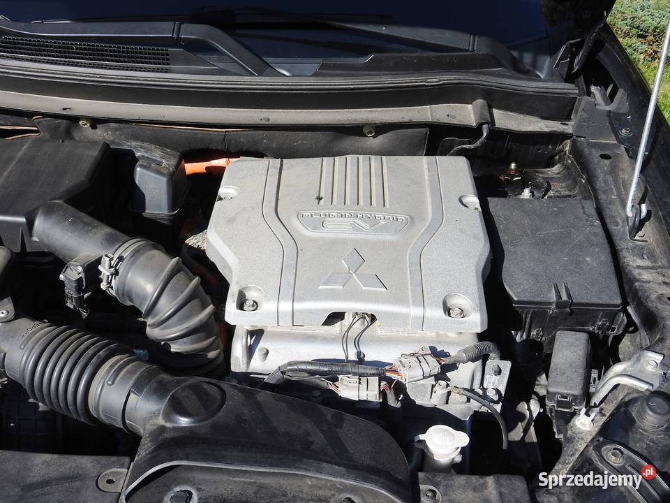 OKAZJA Mitsubishi Outlander PHEV AWD automatyczna Łódź