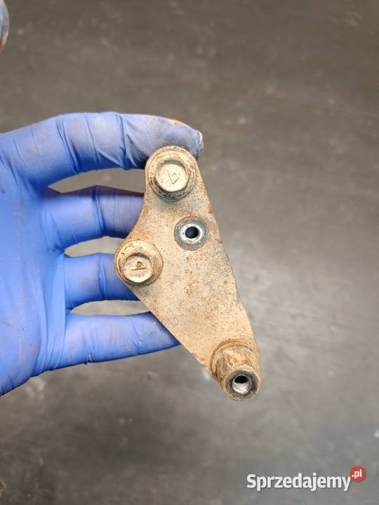 Uchwyt mocowanie łapa silnik rama części Suzuki Gołaczewy