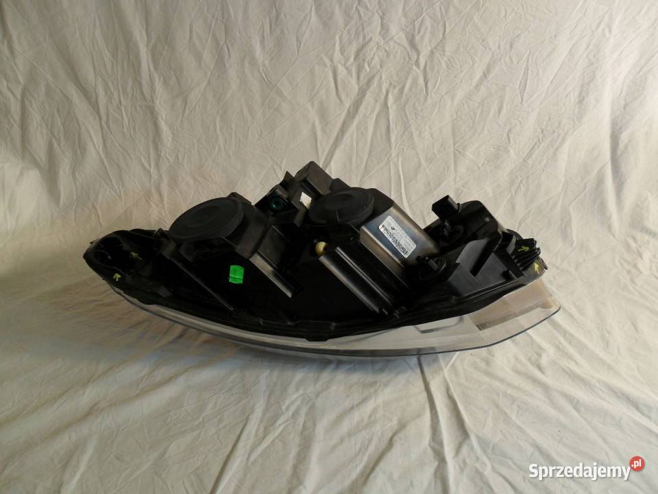 Toyota proace II 2reflektor xenon prawy lampa prawe Nowy Tomyśl