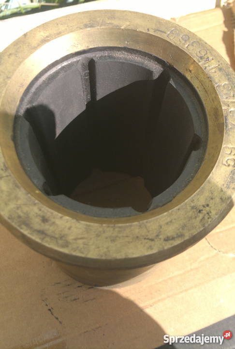 Tuleja mosiądz brąz waga ok 4 Dąbrowa Górnicza