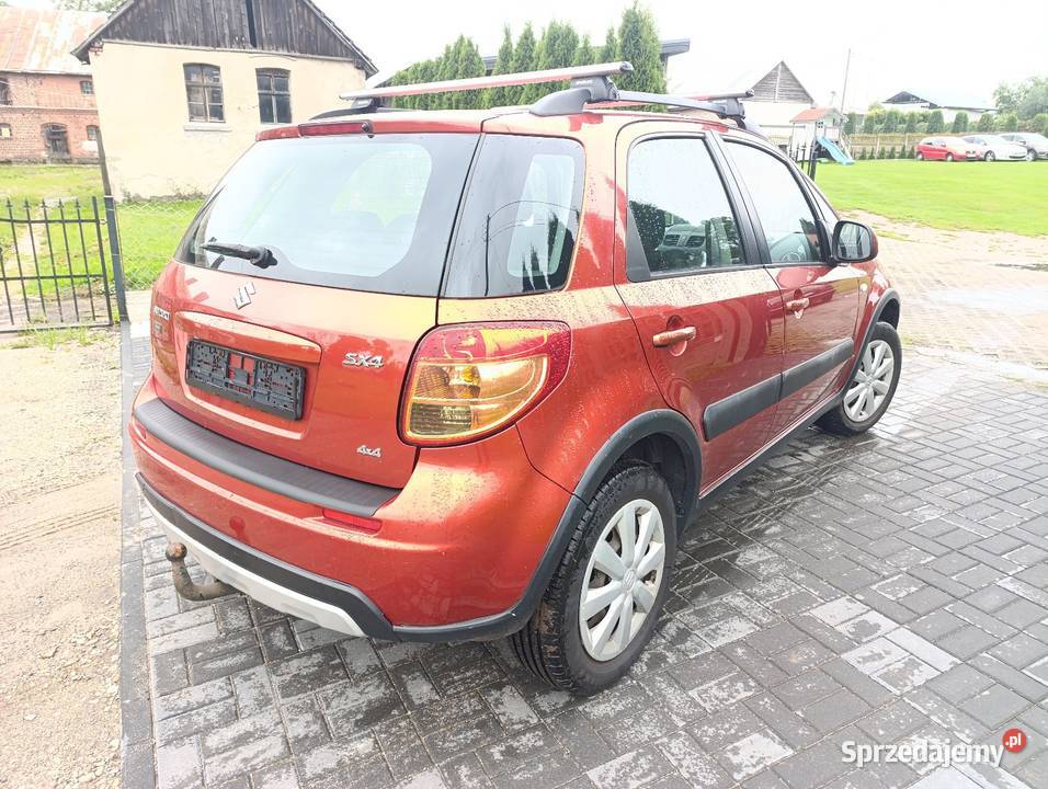 Ładne Suzuki SX4 z napędem 4x4 benzyna bordowy SX4 Sielsko