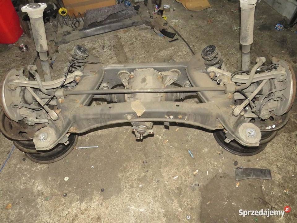 BELKA ZAWIESZENIA TYŁ KOMPLET MERCEDES W205 lubelskie