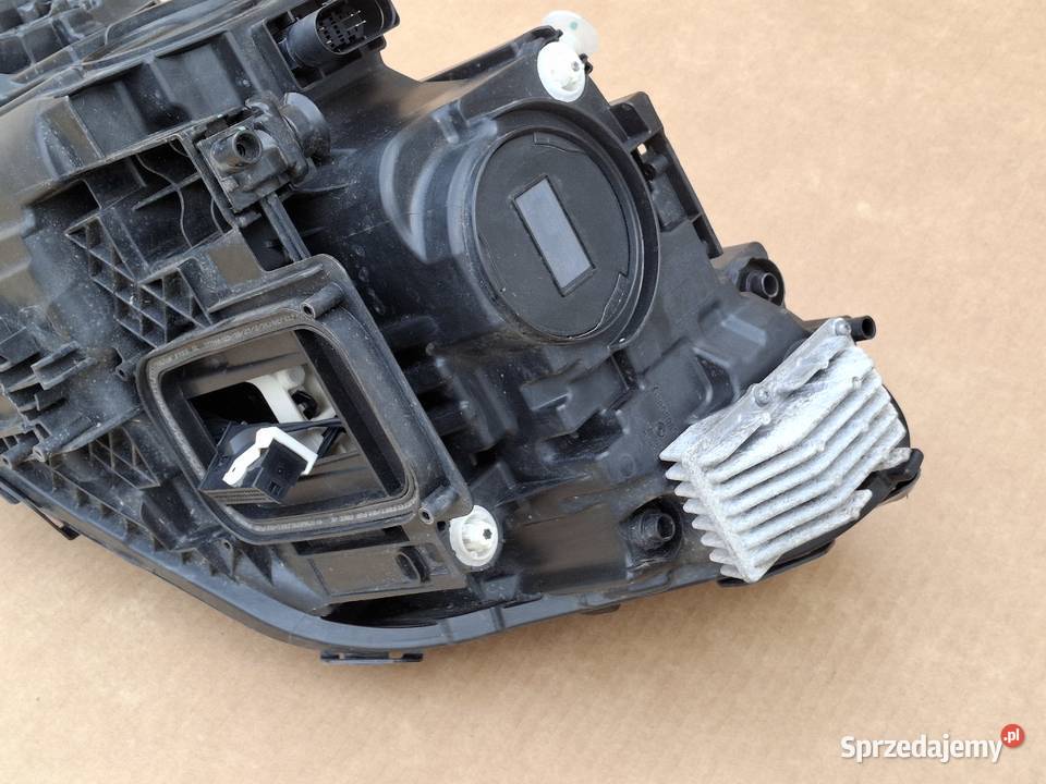 MERCEDES EQA EQB W243 REFLEKTOR PRAWY FULL LED Bieleń