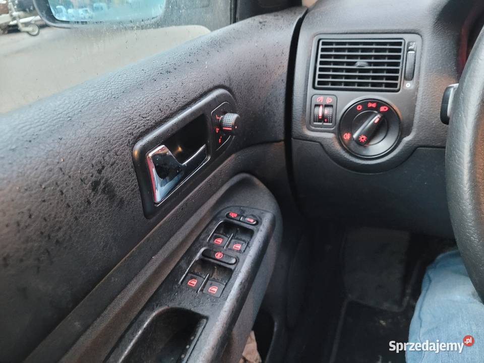 VW Golf IV 2002 14 4drzwi Klima Syców