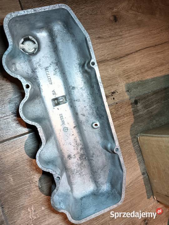 Fiat 125 p nowa pokrywa zaworów Pozostałe śląskie Dąbrowa Górnicza
