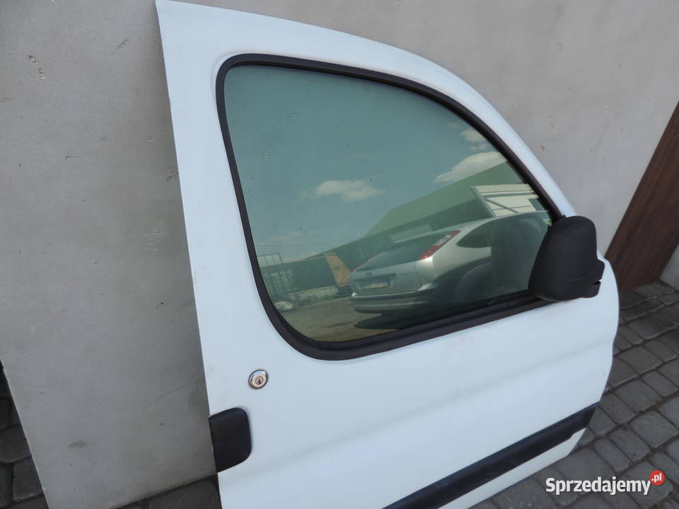 PEUGEOT PARTNER 1 LIFT DRZWI PRAWE PRZEDNIE Rok produkcji 2004 małopolskie