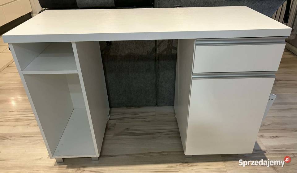 Biurko białe z lakierowanym frontem Słupca sprzedam