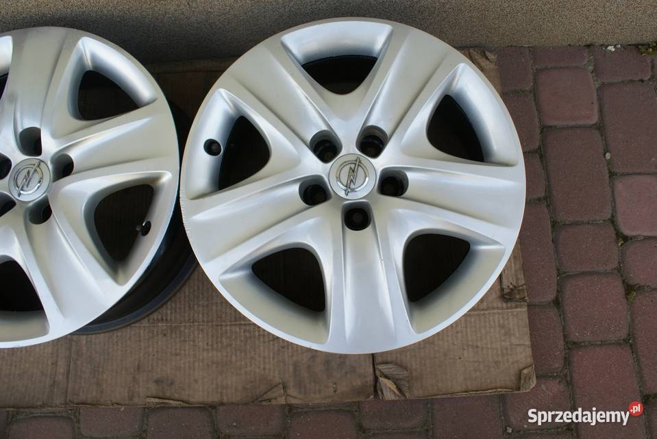 Felgi strukturalne kołpaki 7Jx17 Opel 5x105 ET42 podkarpackie Nozdrzec